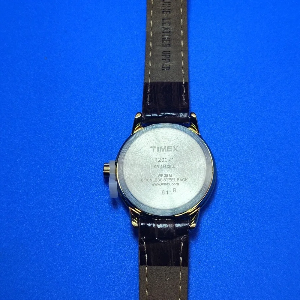 New! Vintage 2012 Timex Easy Reader Date 25mm Women's Quartz Watch Leather NOS‎
